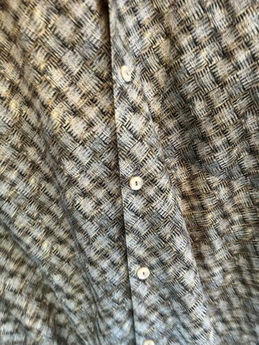 VTG Burma Bibas 100% Silk Short Sleeve Button Up Shirt Beige Geometric Hash Med