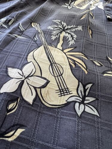 Tommy Bahama Mens Size L 100% SILK Short Shirt  Guitars & Flowers Dark Gray