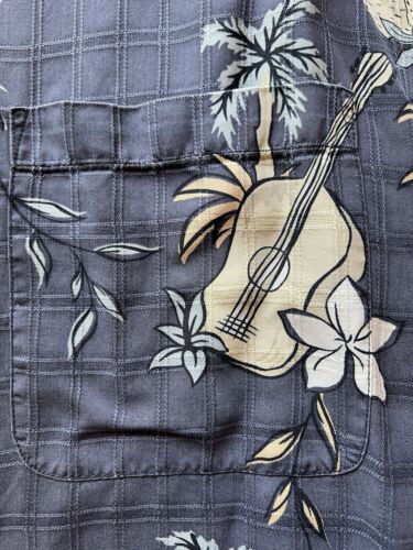 Tommy Bahama Mens Size L 100% SILK Short Shirt  Guitars & Flowers Dark Gray