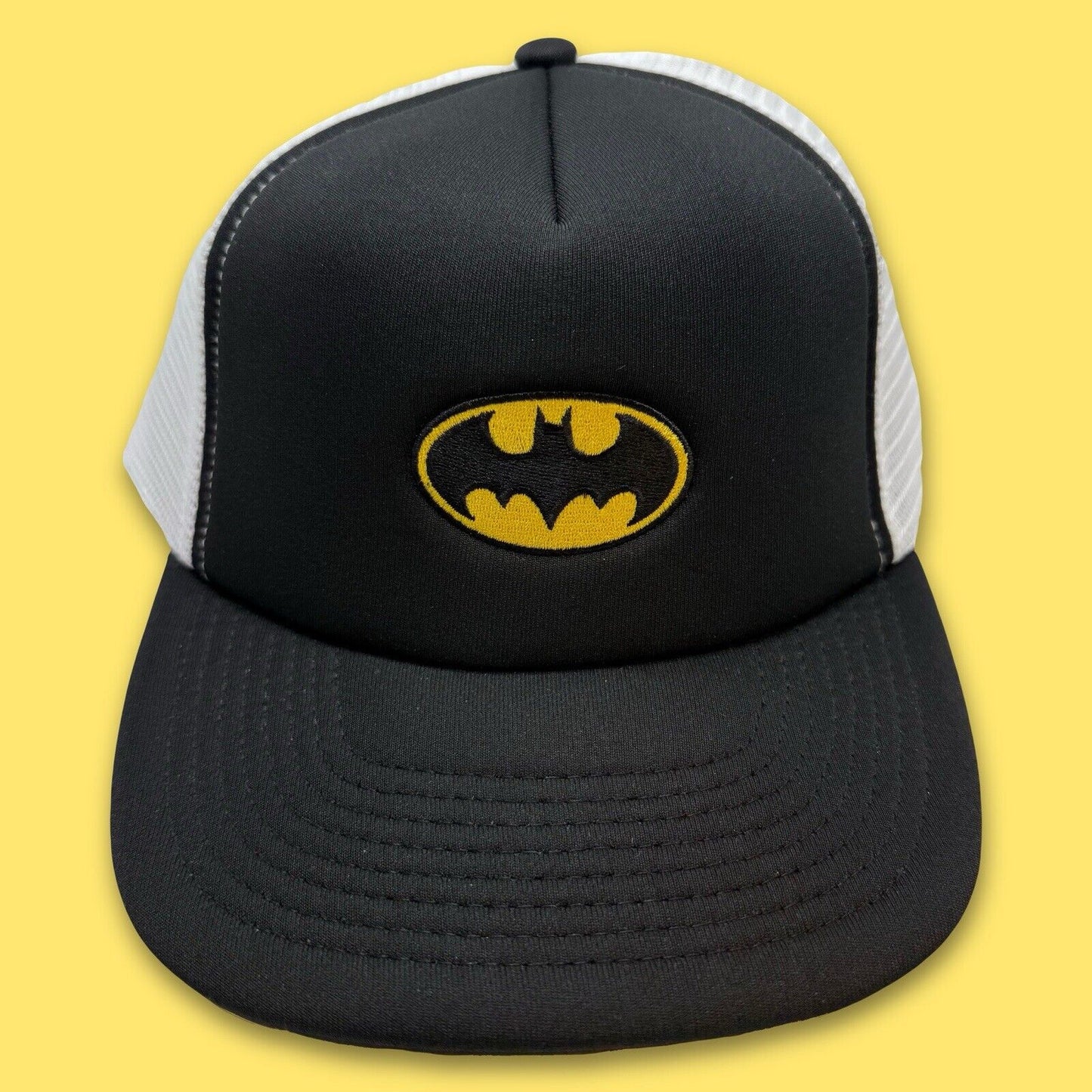 Vintage Batman Trucker BLACK & WHITE MESH SNAPBACK CAP HAT Foam NWT Superhero