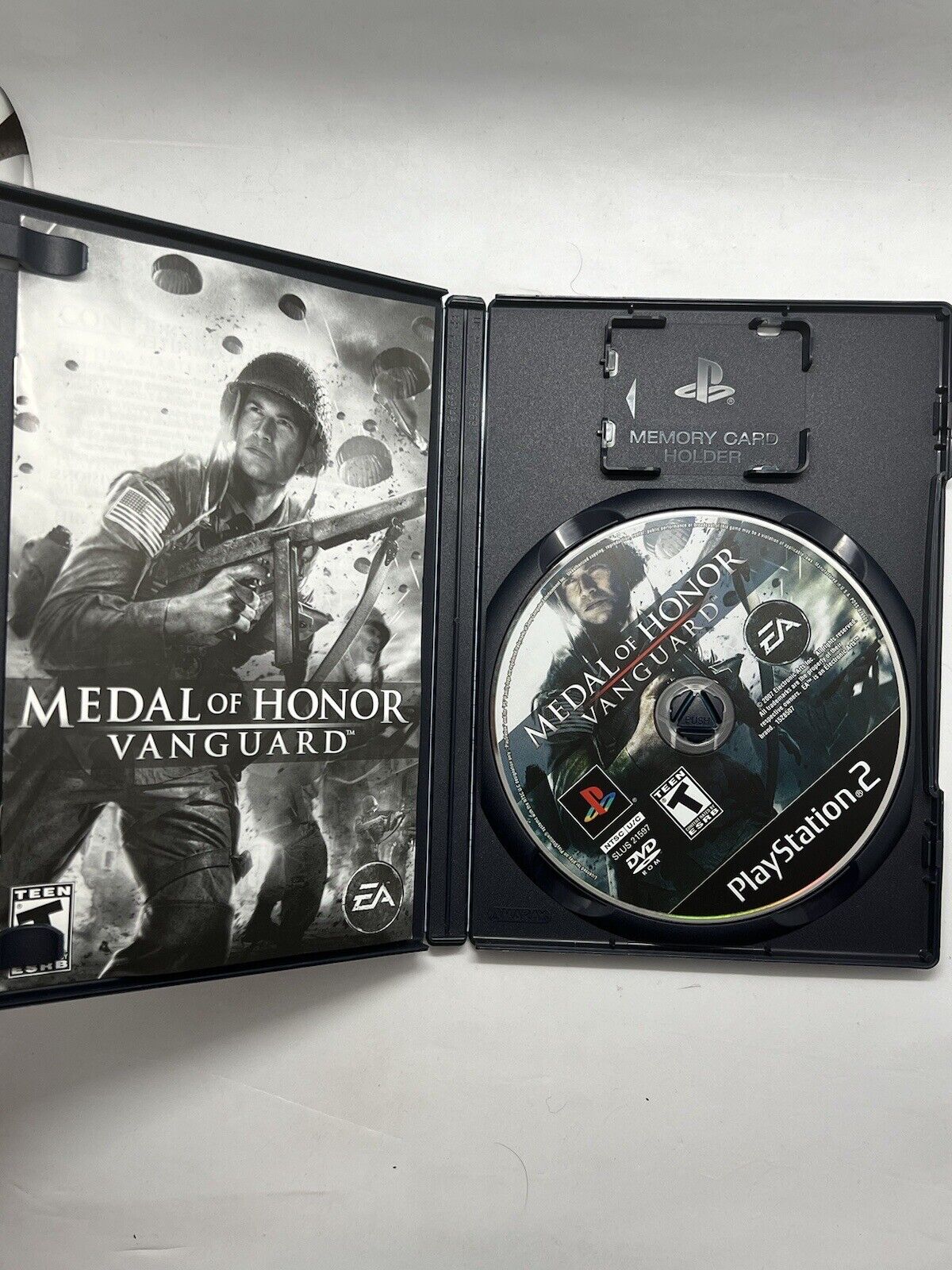 Medal of Honor: Vanguard (Sony PlayStation 2, 2007) Shooting War Game