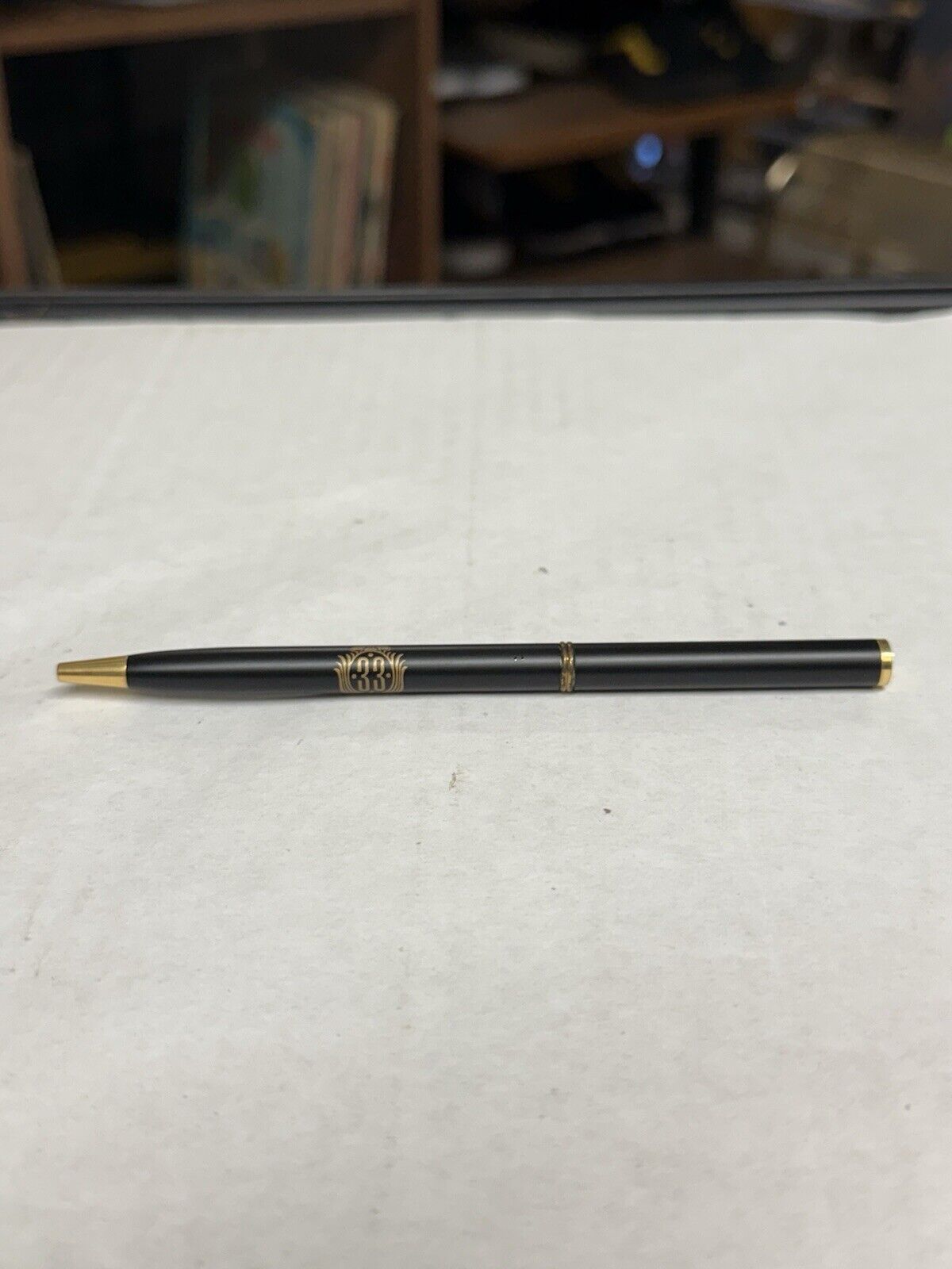 Club 33 Disney Set Of Disneyland Pen Ballpoint Retired Logo Black Gold Disneyana