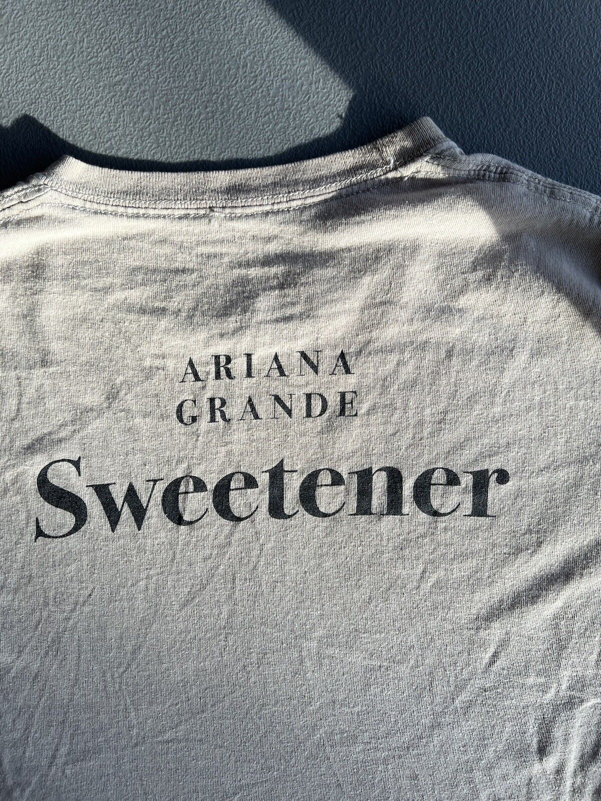 Ariana Grande Cream Womens Small Tour Sweetener Portrait Pic Official Merch