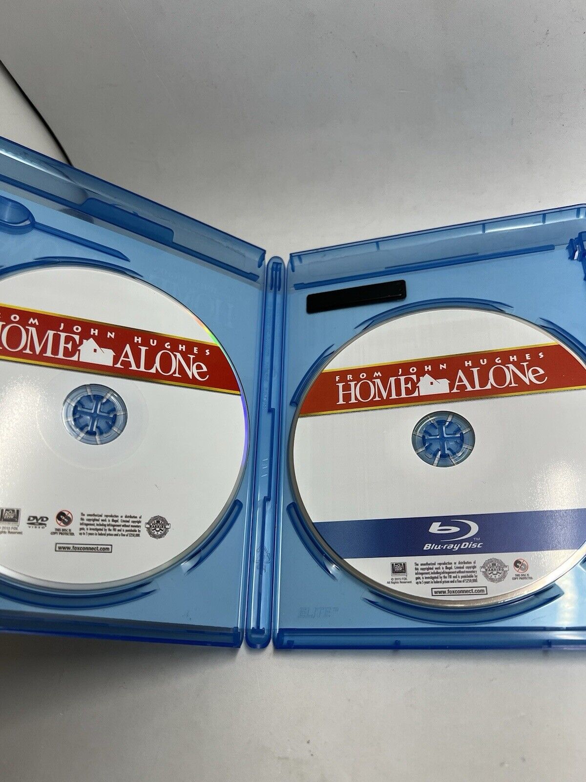 HOME ALONE Blu-Ray Disc/DVD/digital, 2018, 2-Disc Set Used.