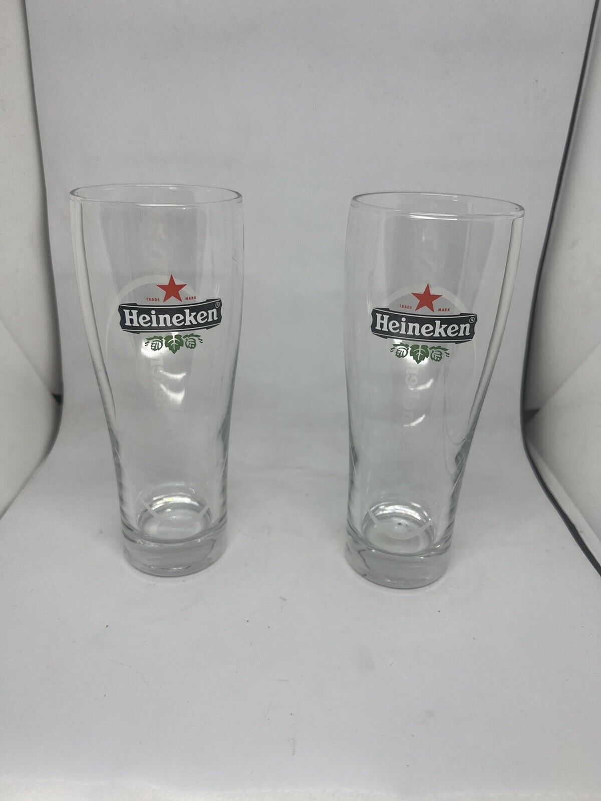 Heineken. 25L Glasses 8oz Set of 2 Glasses Red Star. Bubbles Etc