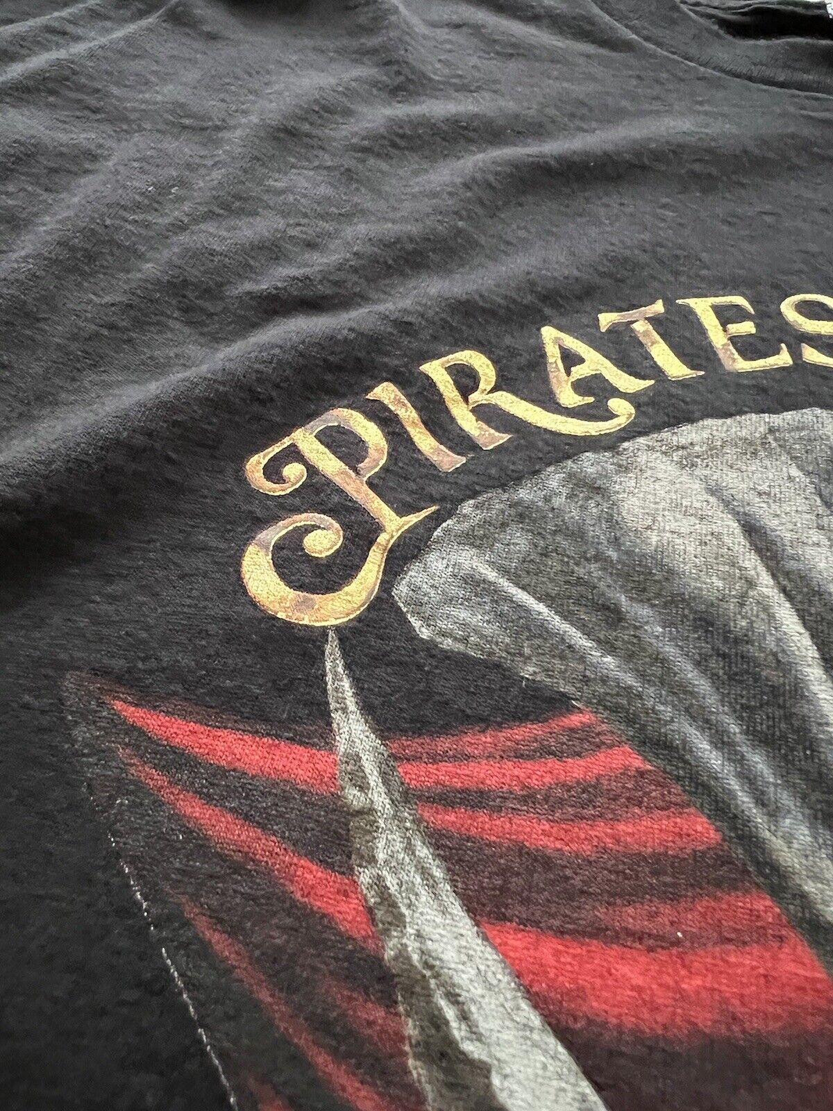 Y2K Disneyland Resort Pirates of the Caribbean T-shirt Dead Men Tell No Tales