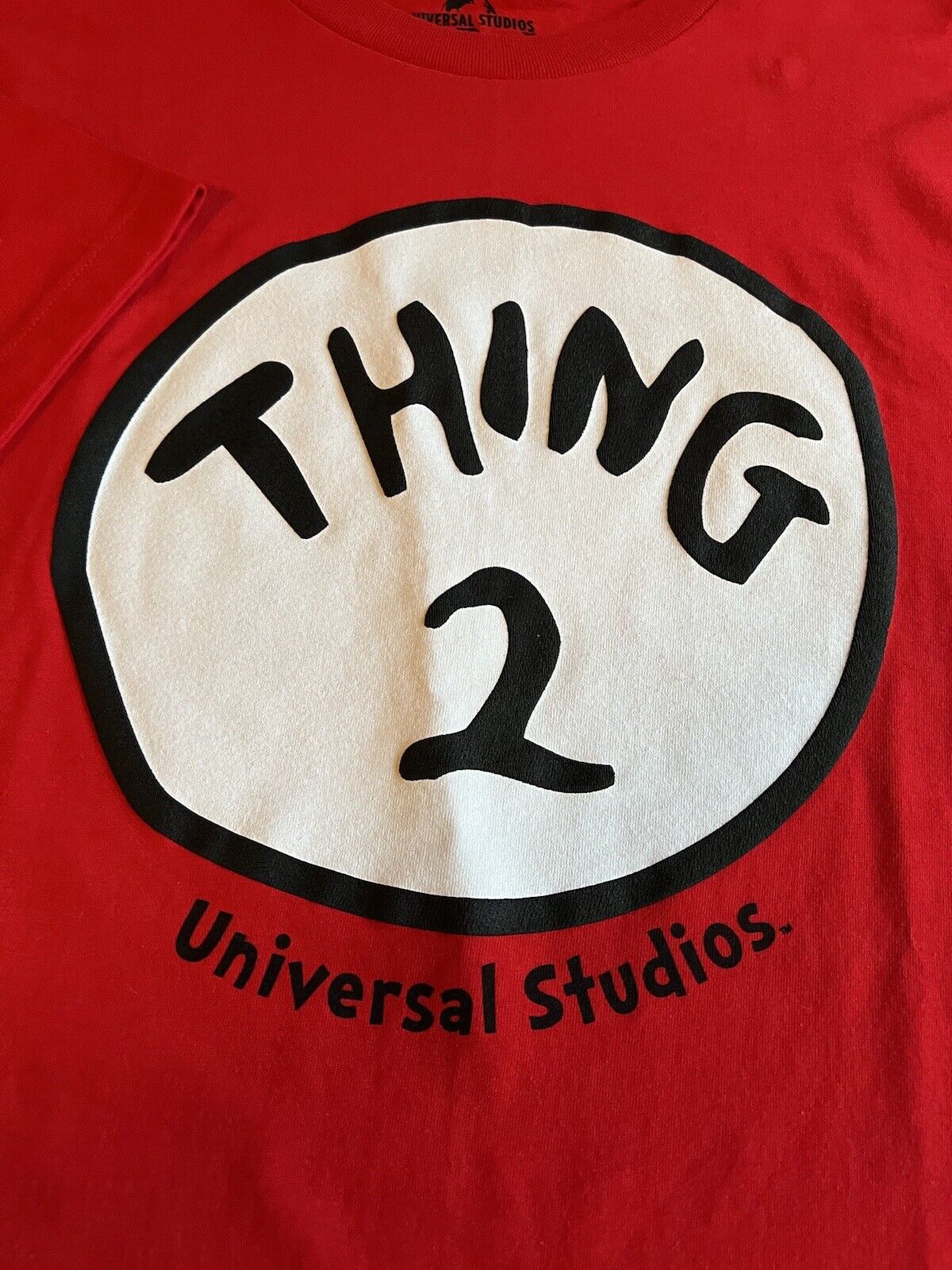 Dr. Seuss Universal Studios Red T Shirt Thing 2 Size Large NWT!