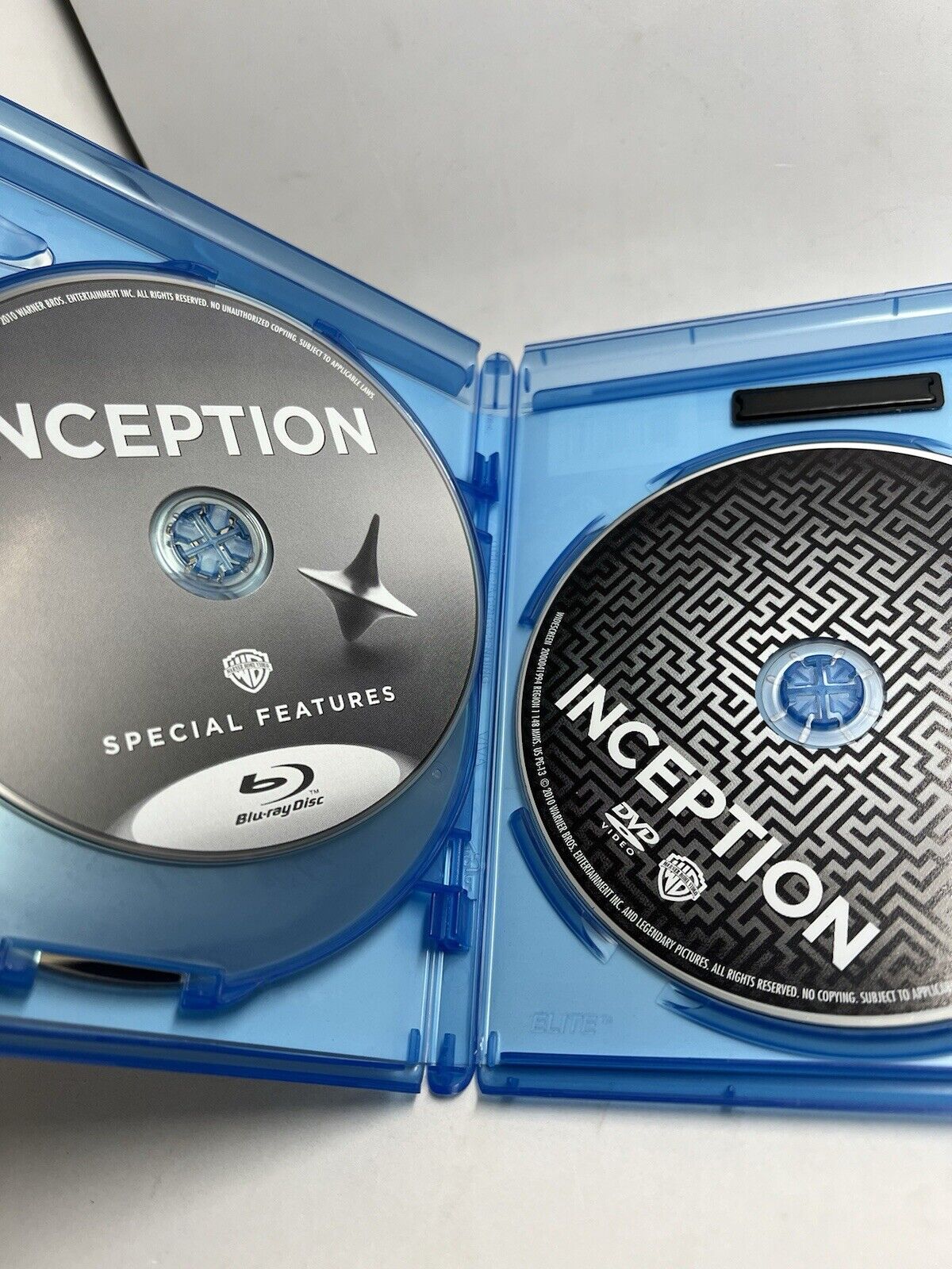 Inception | 2010 |  (Blu-ray) Double Disc With Special Features. Dicaprio Movie