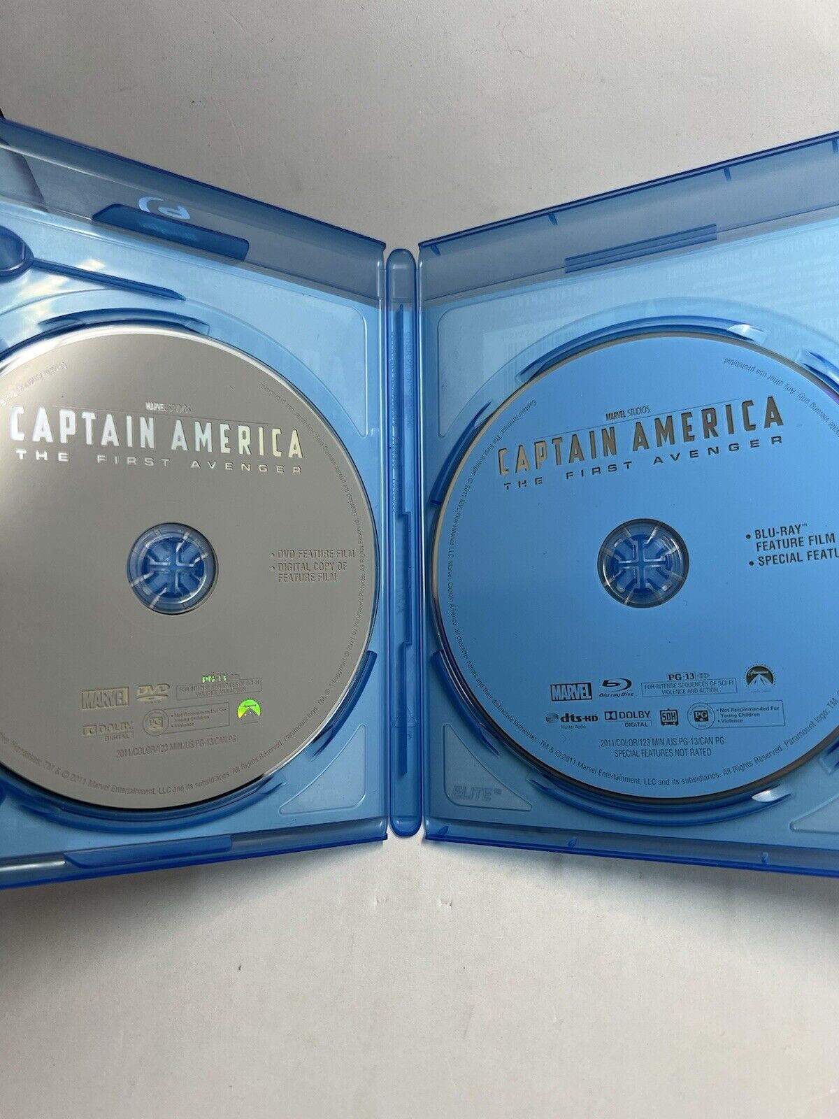 Captain America: The First Avenger (Two-Disc Blu-ray/DVD Combo) Disney Marvel