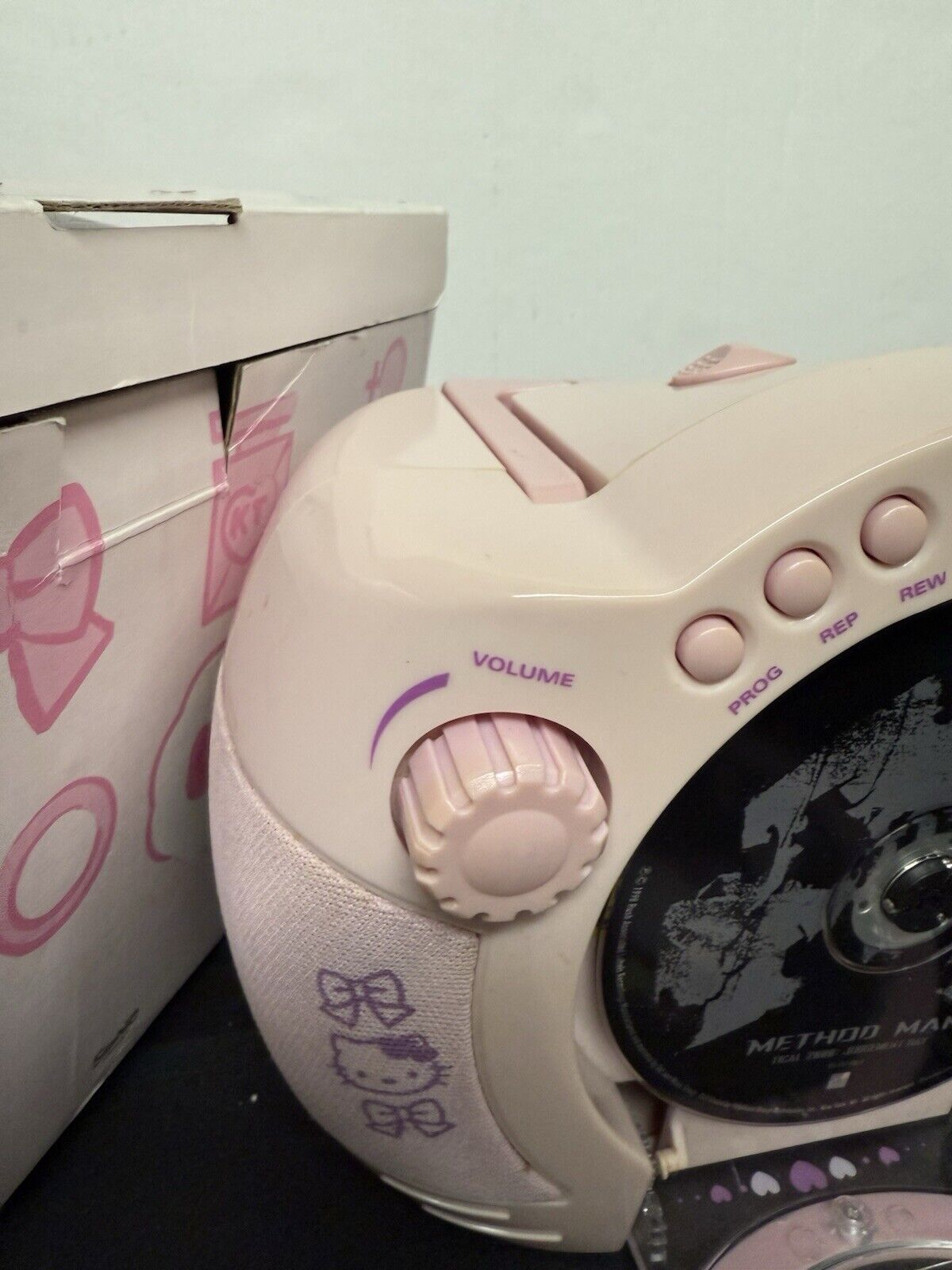 2004 Hello Kitty Portable CD Boombox Cassette Player AM/FM Radio Box Parts Works