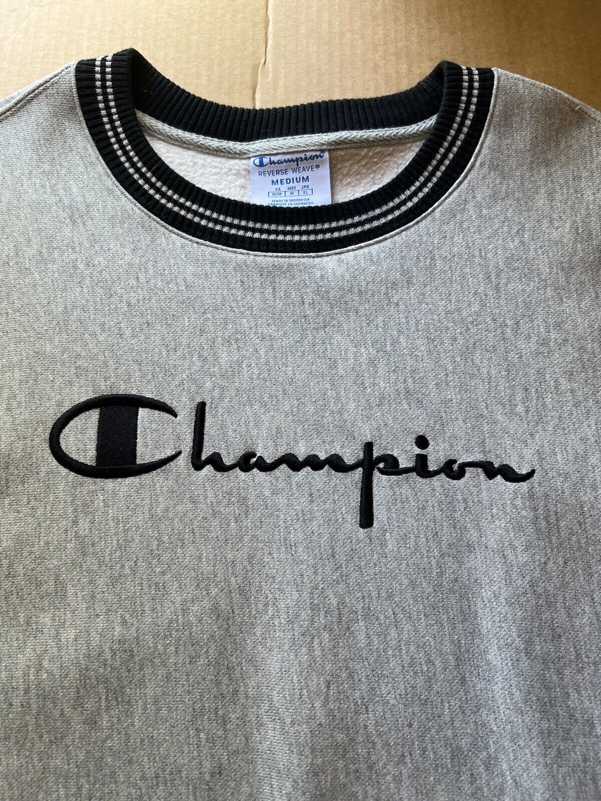 Vintage Champion Reverse Weave Sweatshirt Mens M Gray. Great Fit. Soft thriftgoblin