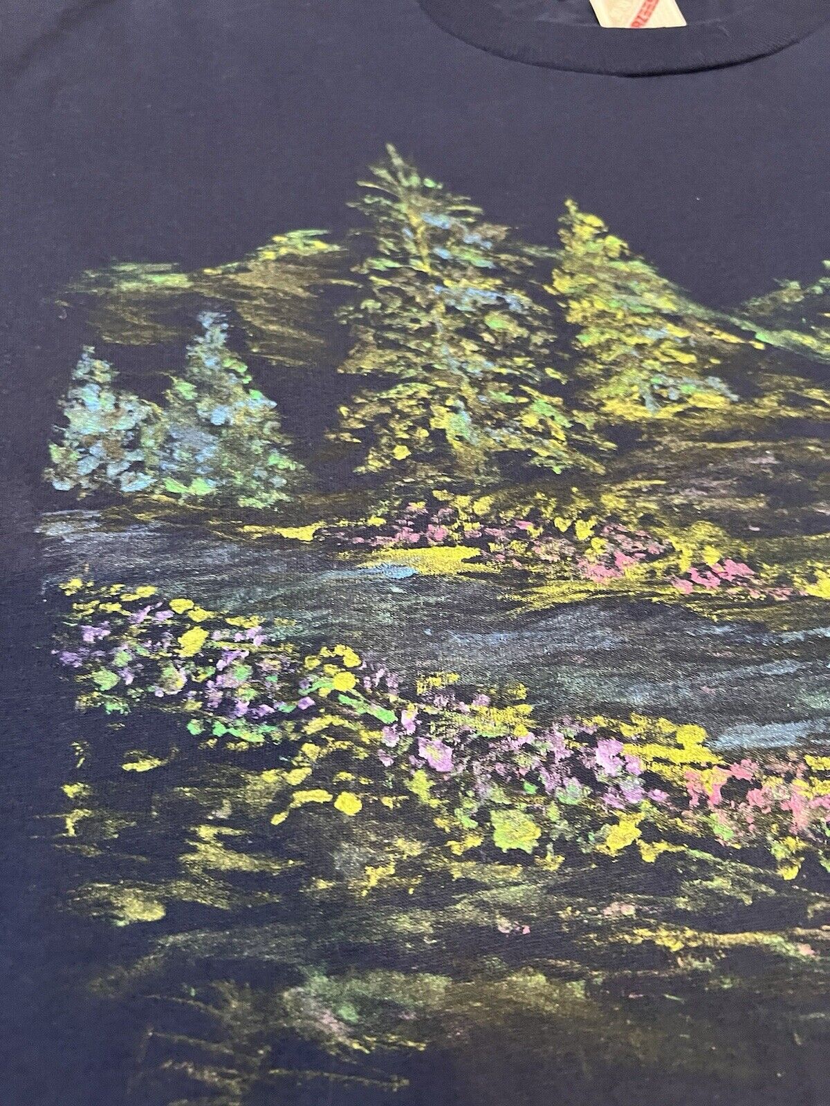 Vintage Hand Painted Forest Flower Scene Graphic Tshirt Jerzees Mens Large