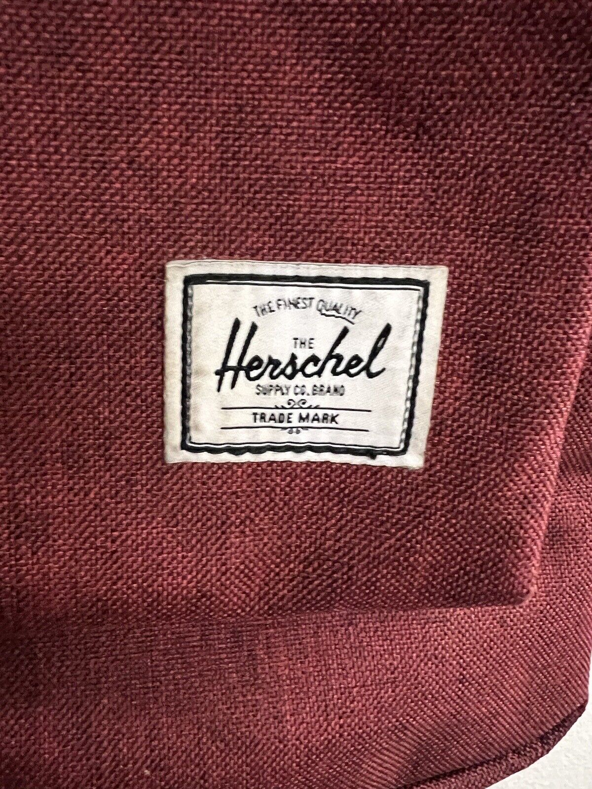 Herschel CLASSIC (22L) Wine Crosshatch Striped Liner Front Pocket Backpack