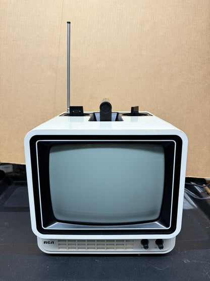 Vintage 1980s RCA Analog Portable Television TV White 9” Inch AFC B&W Rare Gamer