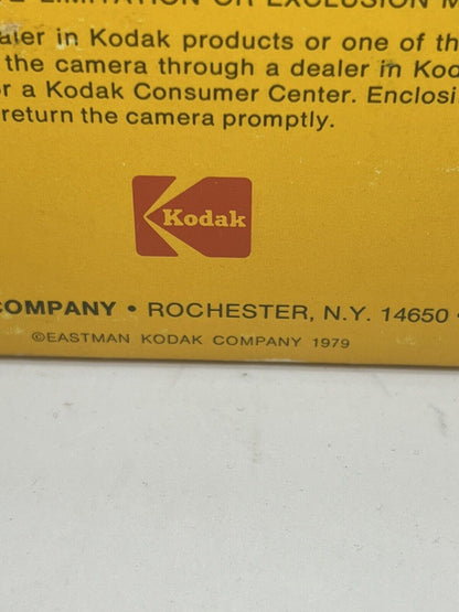 Vintage Eastman Kodak Handle 2 instant camera 143-9256 film PR10 w/booklet 1979