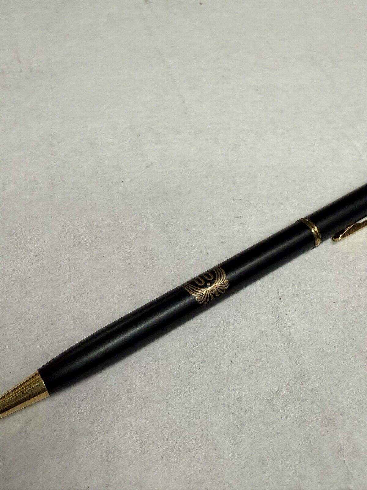 Club 33 Disney Set Of Disneyland Pen Ballpoint Retired Logo Black Gold Disneyana