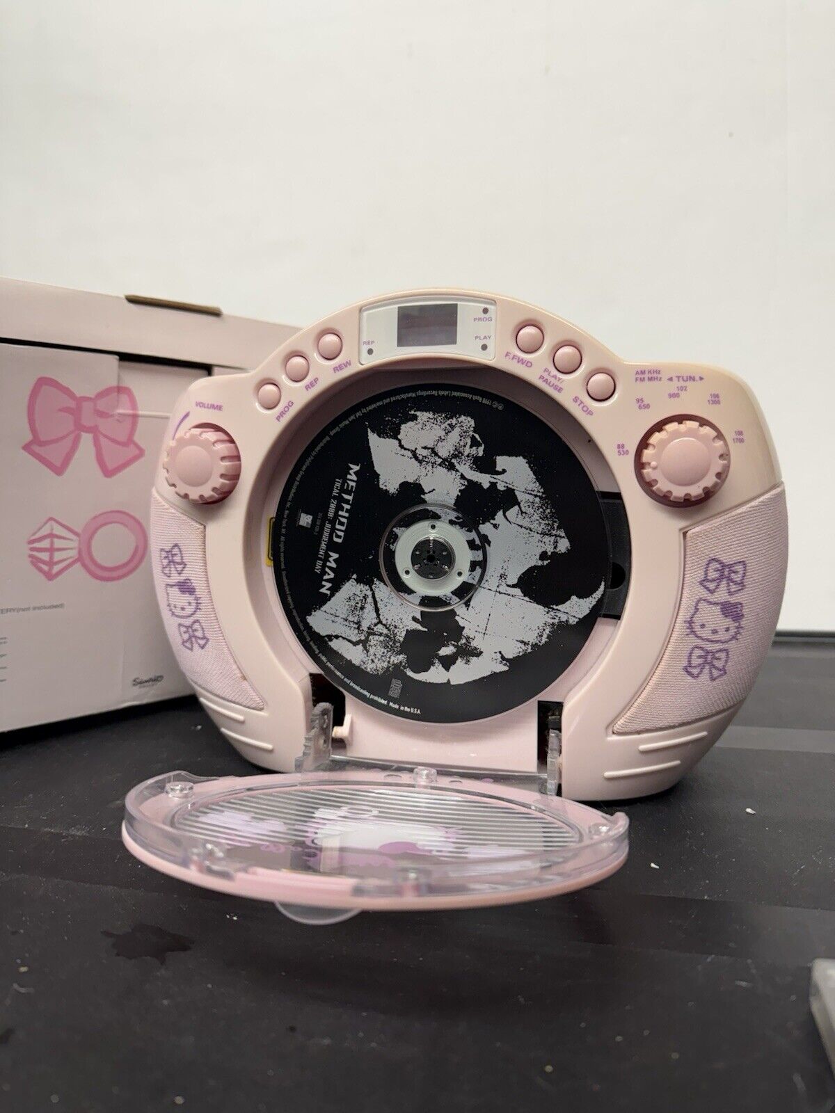 2004 Hello Kitty Portable CD Boombox Cassette Player AM/FM Radio Box Parts Works