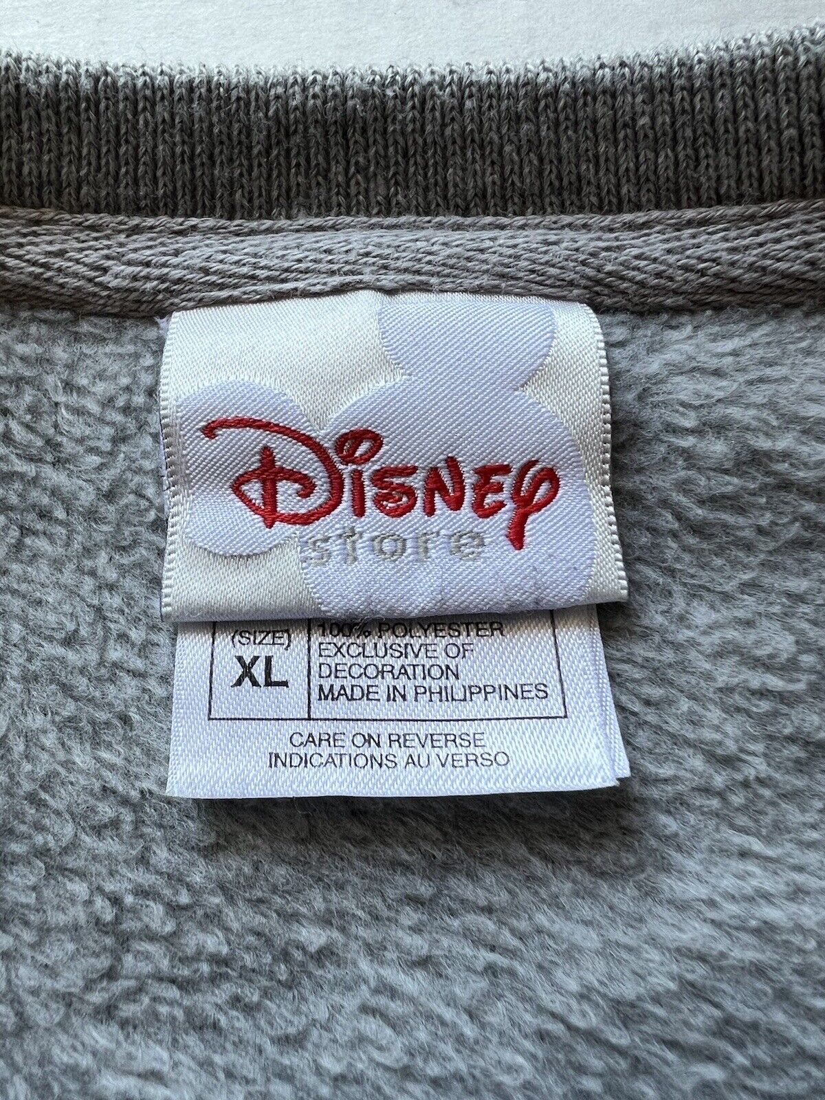 Disney Store "GRUMPY" Men xLarge Gray Polyester Fleece Sweatshirt Embroidered