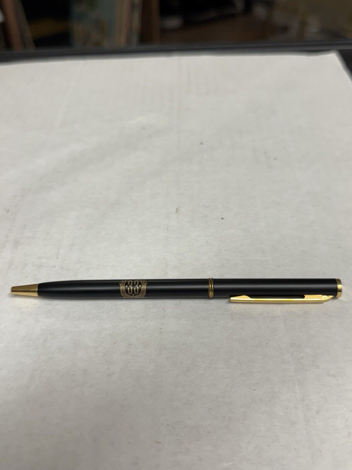 Club 33 Disney Set Of Disneyland Pen Ballpoint Retired Logo Black Gold Disneyana