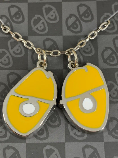 Krooked Eyes Skateboard Pendant mens unisex Necklace Silver/Yellow NWT