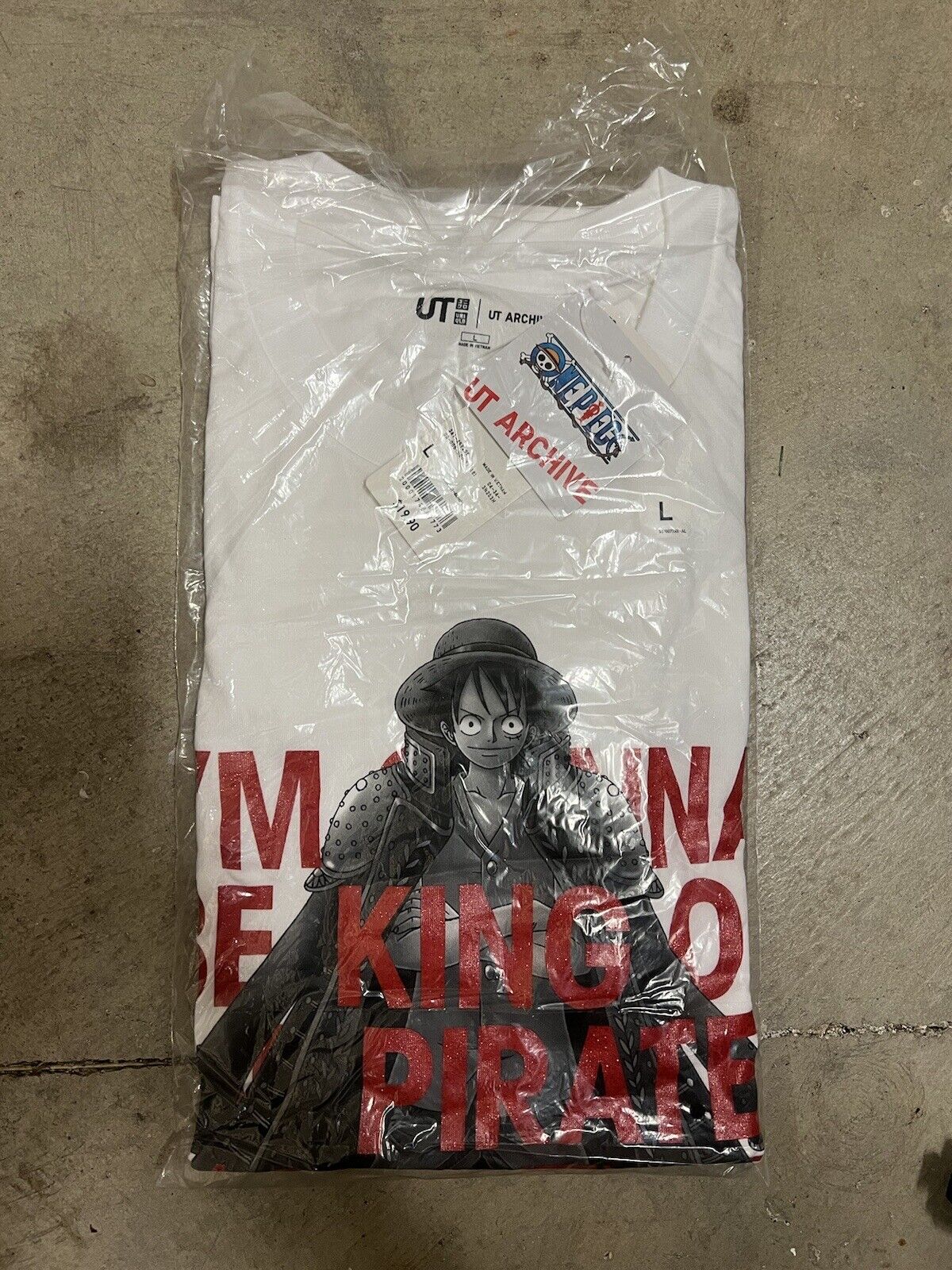 Uniqlo UT One Piece Luffy King Of Pirates Graphic T Shirt Size L Anime Manga