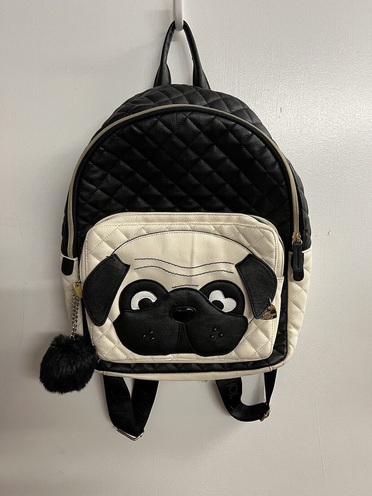 Betsey Johnson Pug Dog Quilted White And Black Faux Leather Backpack W Ball 