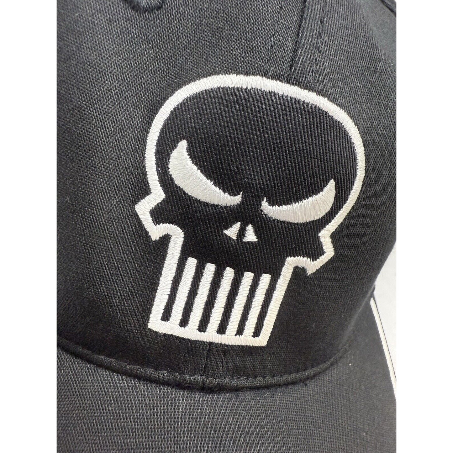 Rare Marvel “The Punisher” 2004 Outline Skull A-Flex Hat OSFM NWOT Black Rim